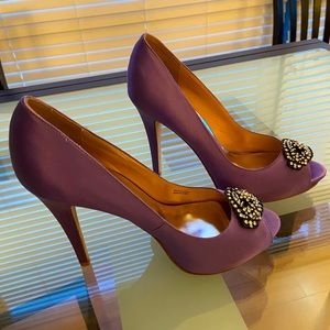 Badgely Mischka Purple Satin Peep Toe Heels